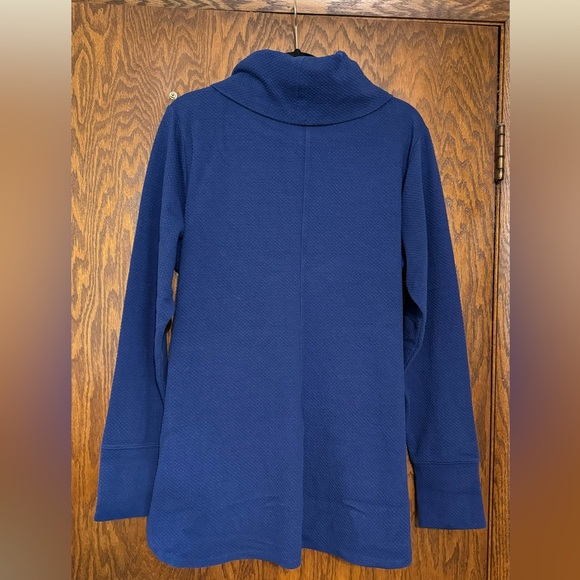 Duluth Trading Co. Women’s Textured Jacquard Funnelneck Tunic - XL - Picture 6 of 6